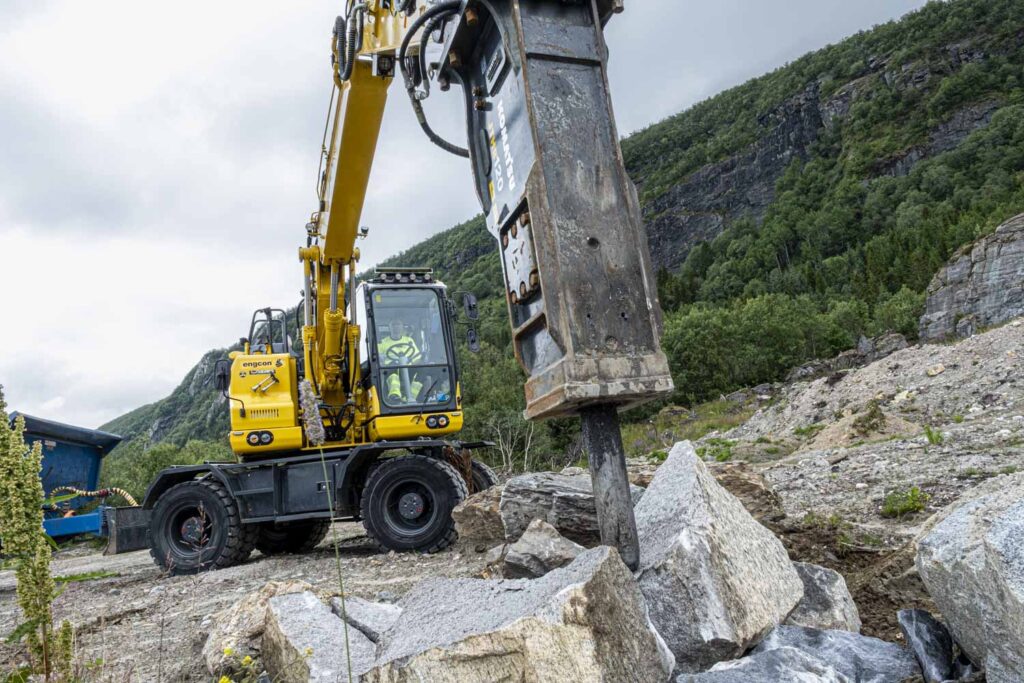 Komatsu pigghammer med EC-Oil