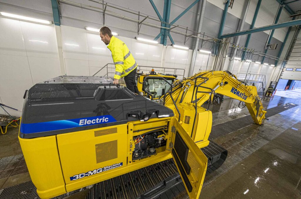 Komatsu PC 210 Electric