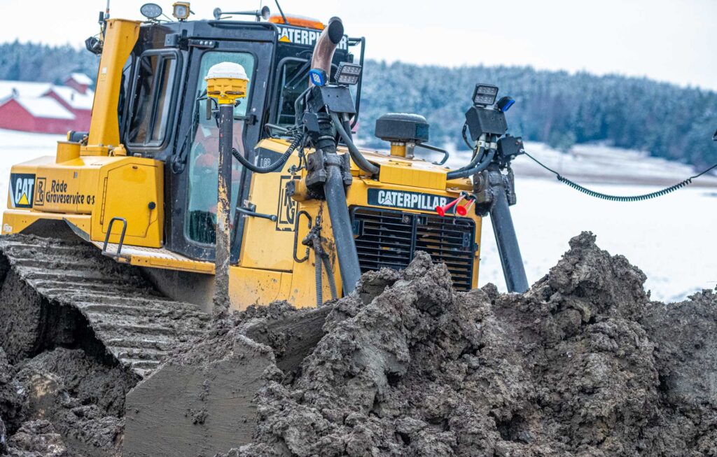Cat D6 doser på massemottak